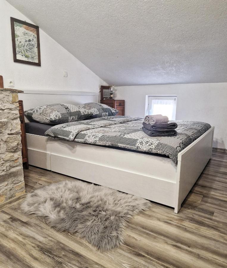 Sweet Room With A Terrace Roč Εξωτερικό φωτογραφία